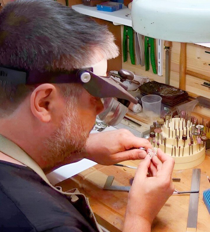 Artisan bijoutier